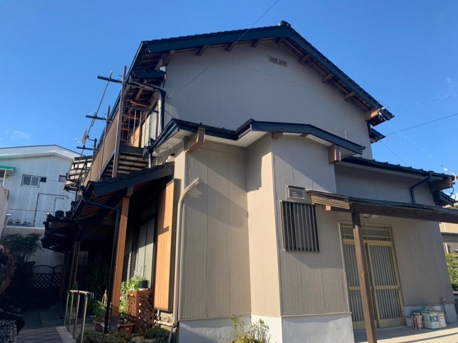 外壁塗装工事の塗装後の全体写真