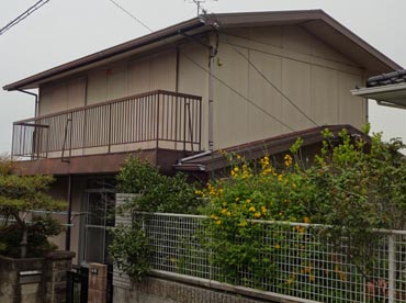 愛知県の外壁塗装工事の格子の施工前の写真