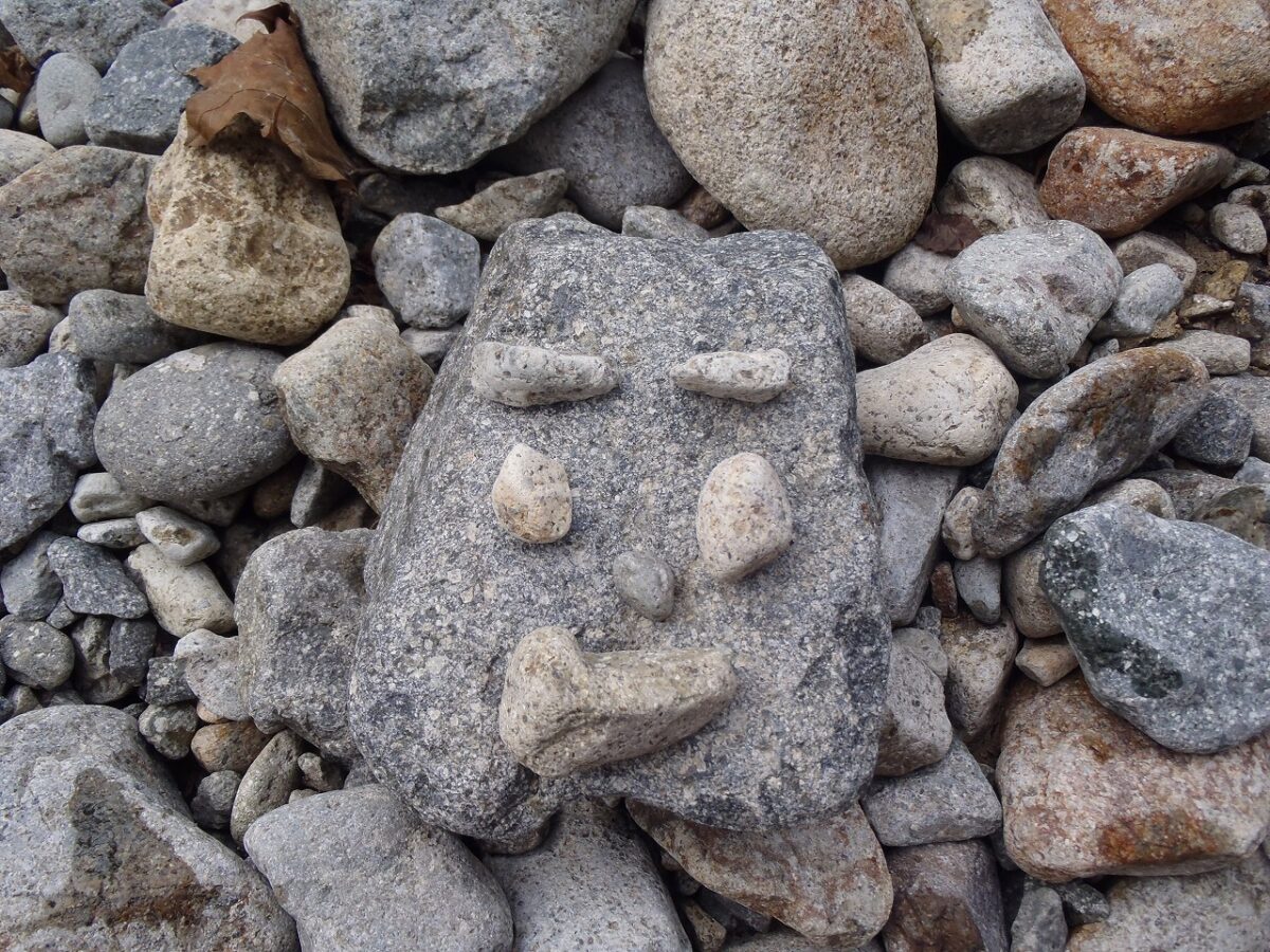 石の顔